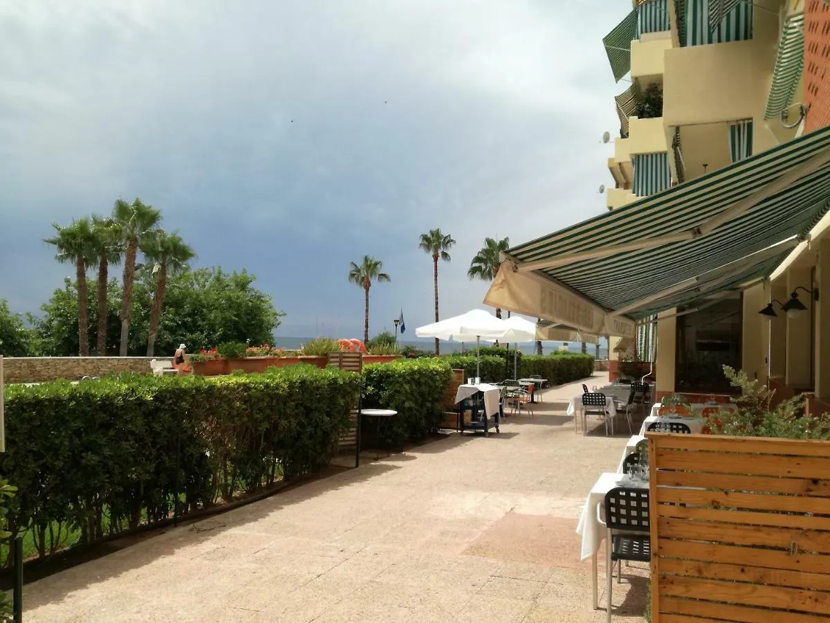 Sant Carlos de la Ràpita Atico Primer Linea De Mar Con Piscina En Ebrehogar ספרד